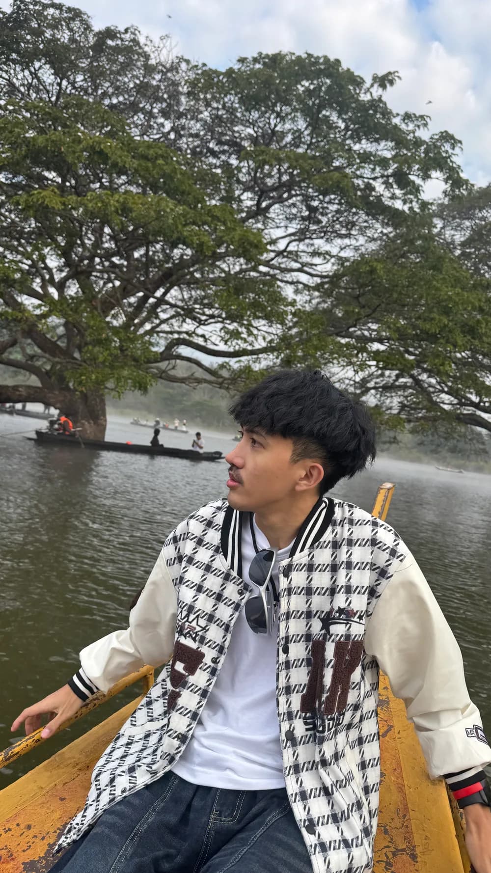 Drifting on a lake